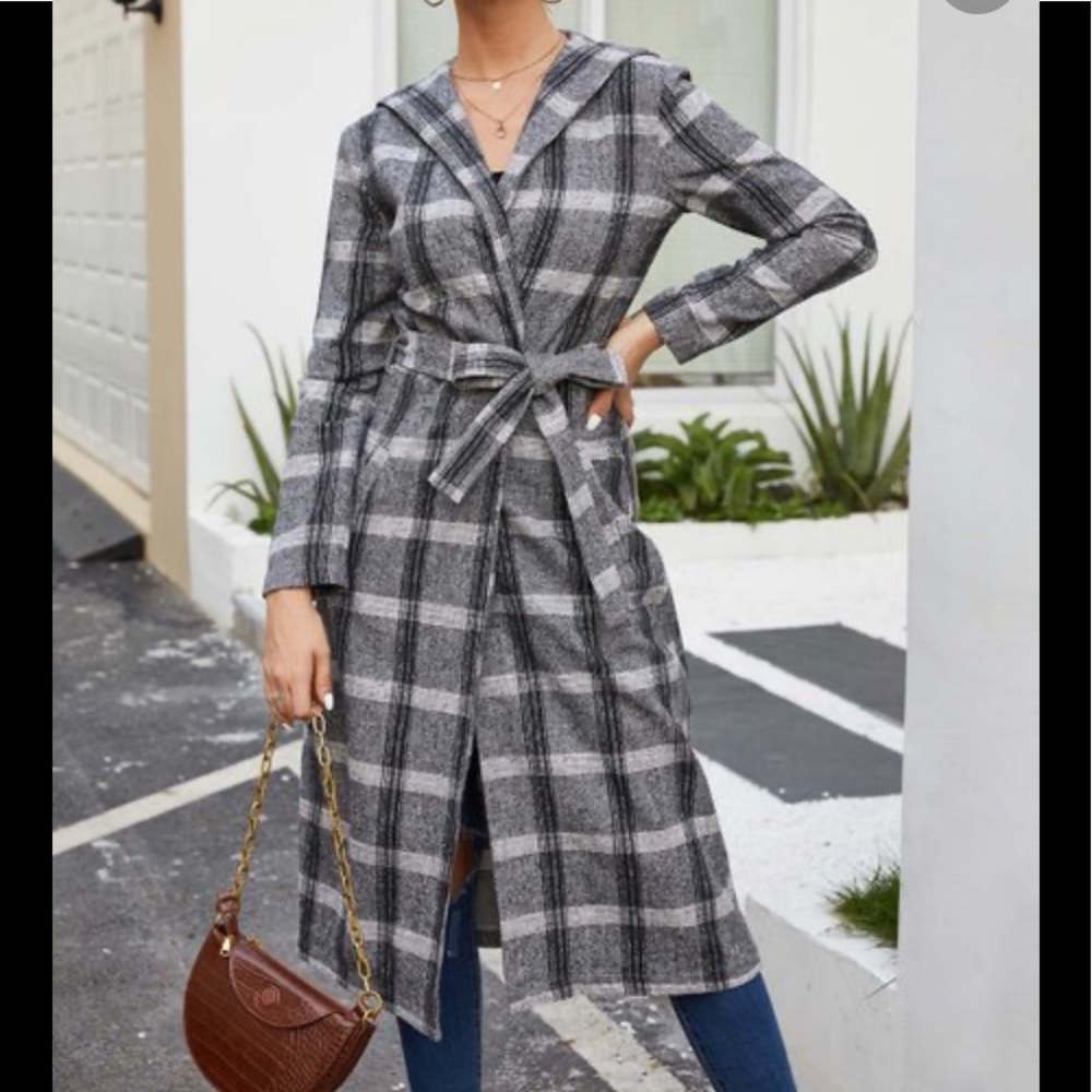 NWT Charlie Charlie Charlotte Plaid Long Belted Jacket
